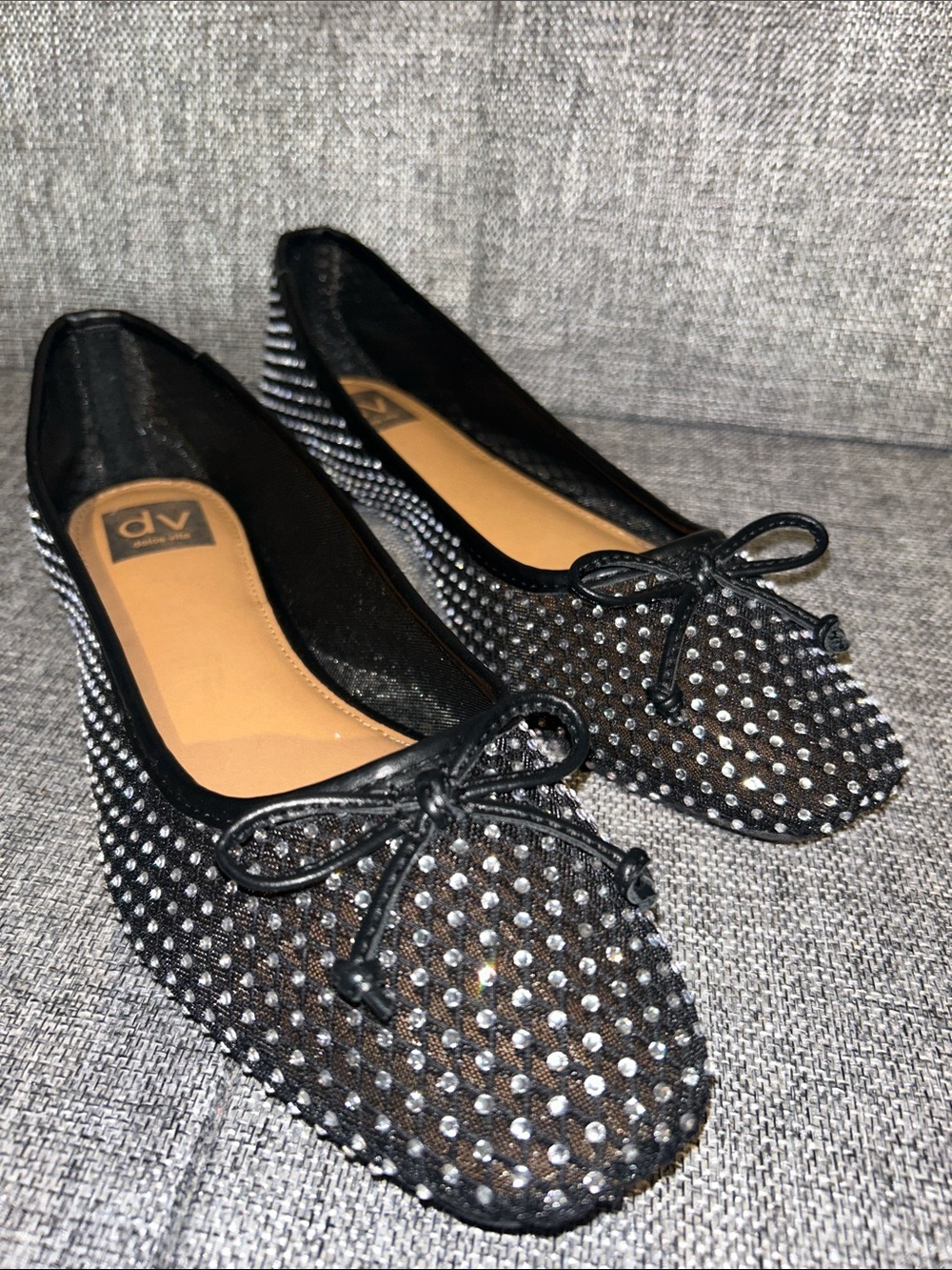 NEW - DV by Dolce Vita MAYSA R
Black Crystal-Studded Ballet Flats
